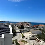 Luxury Laurus Penthouse With Awesome Sea View