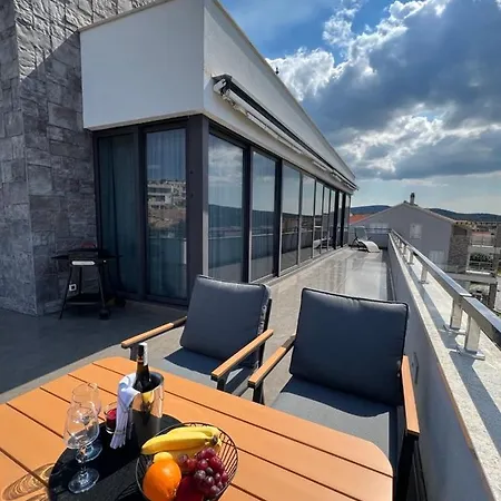Luxury Laurus Penthouse With Awesome Sea View Apartment *