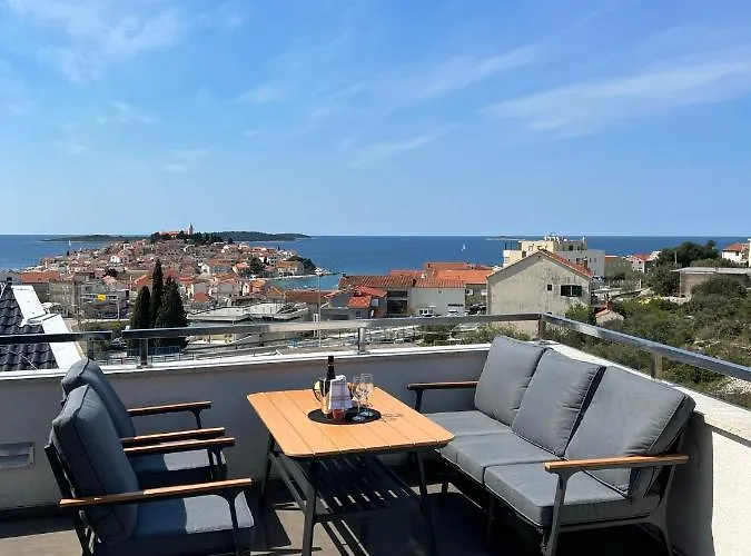 Luxury Laurus Penthouse With Awesome Sea View Apartament *